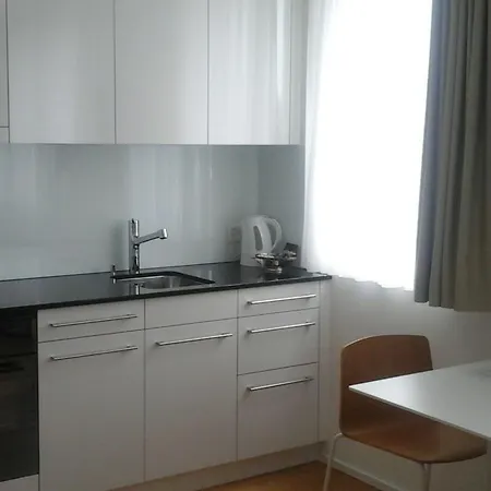 מלון Hotel Flawil 3*