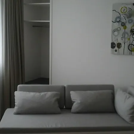 מלון Hotel Flawil